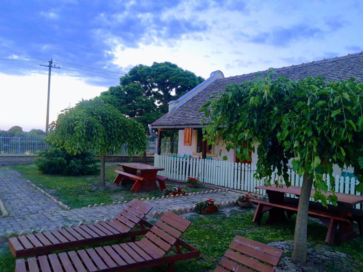 Villa Diiva Curug Exteriér fotografie